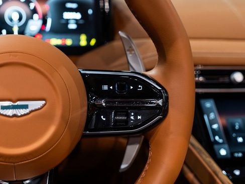 Used 2024 Aston Martin DB12 Convertible RWD image 27