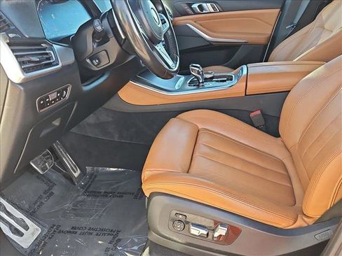 Used 2019 BMW X5 xDrive50i w/ M Sport Package image 17