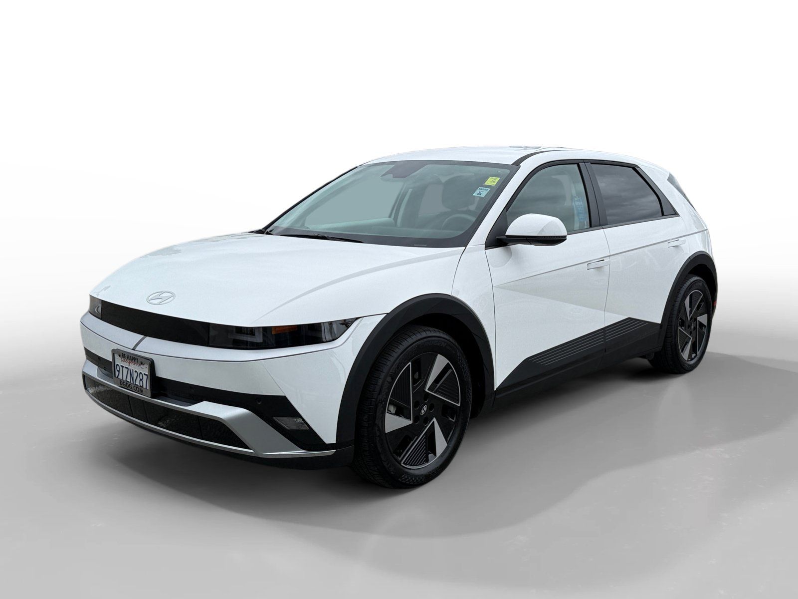 Certified 2025 Hyundai Ioniq 5 SE RWD image 1