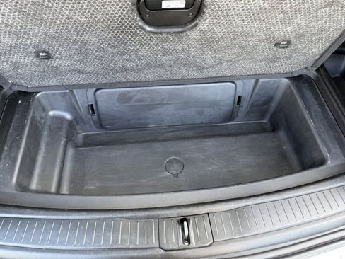 Used 2023 Jeep Grand Cherokee L Limited w/ Luxury Tech Group II image 18