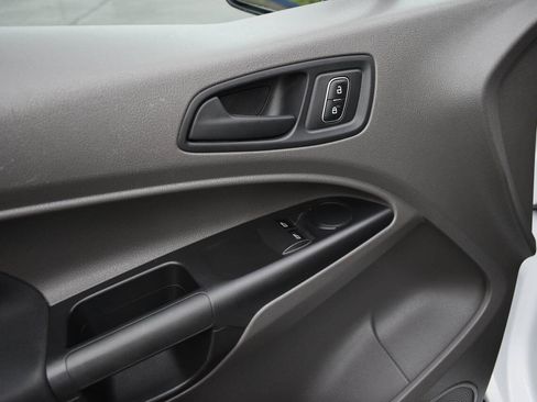Used 2020 Ford Transit Connect XL FWD image 18