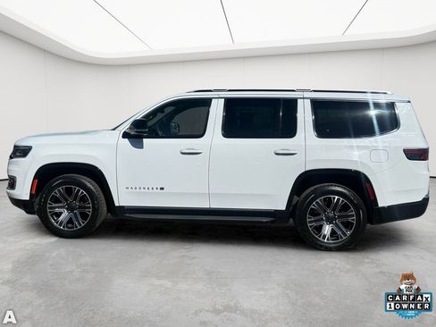 Certified 2024 Jeep Wagoneer Series II w/ Flexible Seating Group RWD image 3