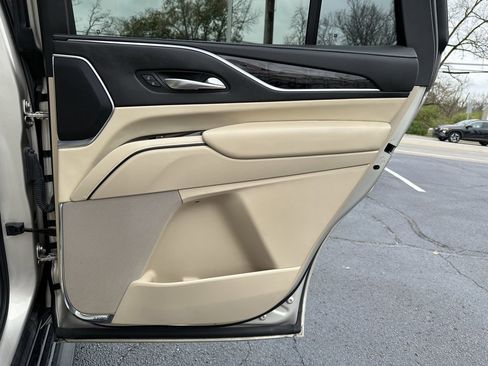 Used 2021 Cadillac Escalade Premium Luxury w/ Driver Assist Tech Package image 39