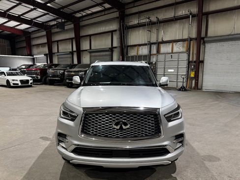 Used 2018 INFINITI QX80 4WD w/ Driver Assistance Package image 13