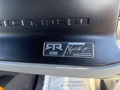 Used 2023 Ford Bronco Badlands image 16