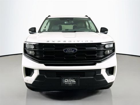 New 2026 Ford Expedition Active AWD/4WD image 2