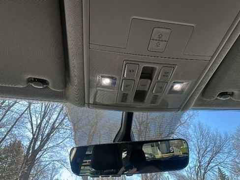 Used 2022 Volkswagen Atlas SE image 20