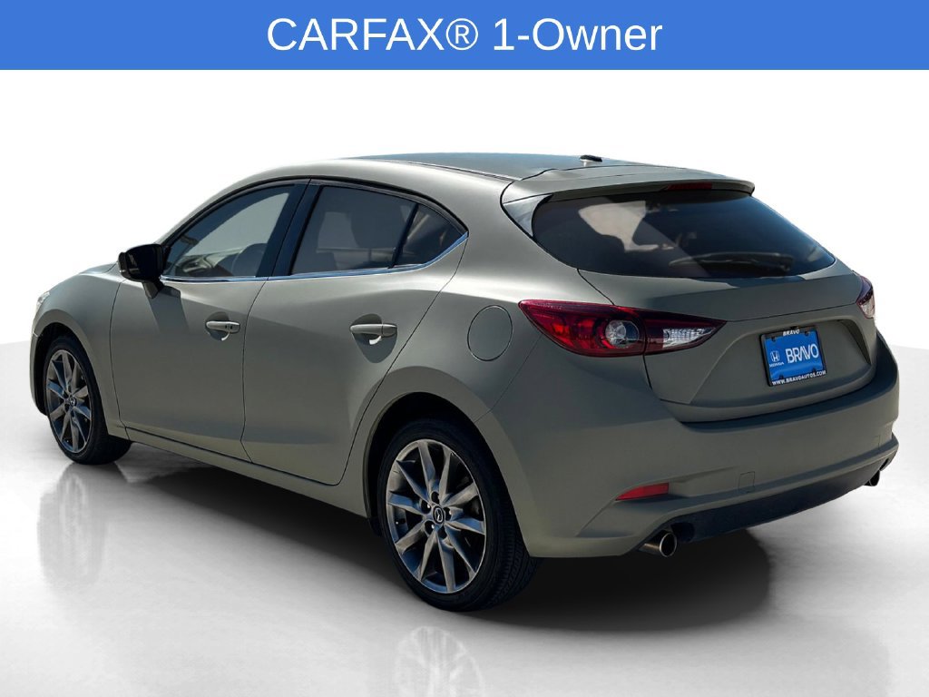 Used 2018 MAZDA MAZDA3 Touring FWD image 3