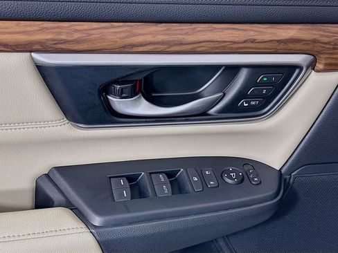 Used 2022 Honda CR-V Touring image 17