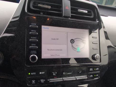 Used 2020 Toyota Prius LE FWD image 16