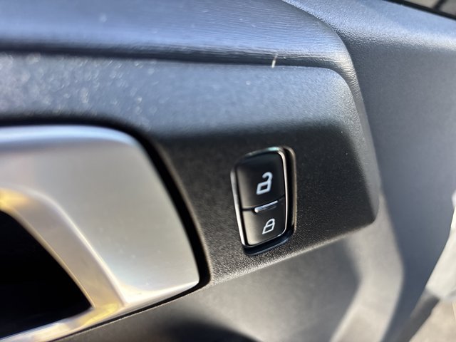 Used 2025 Ford Bronco Badlands AWD/4WD image 19