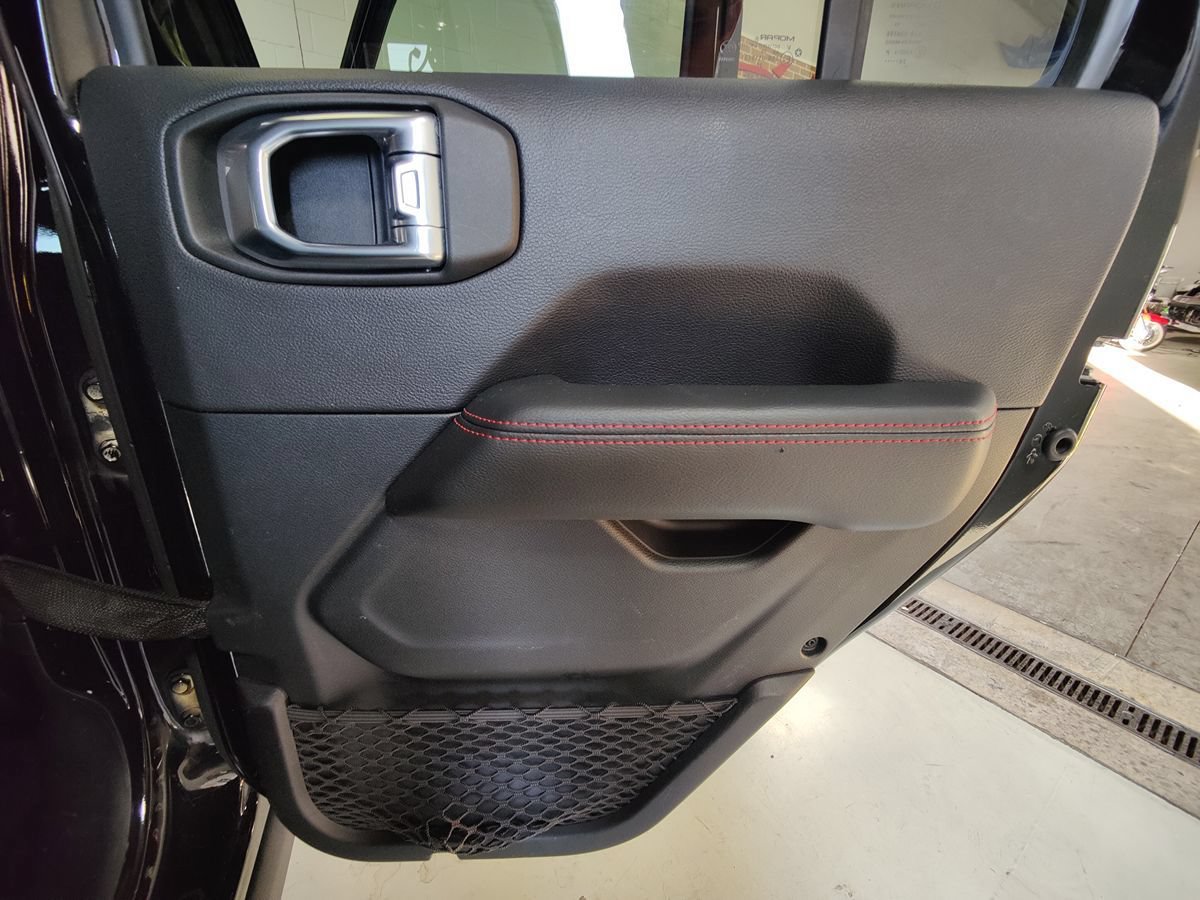 Used 2021 Jeep Wrangler Unlimited Rubicon AWD/4WD image 17