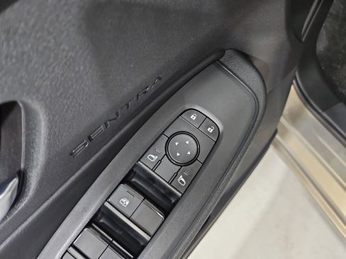 New 2026 Nissan Sentra SV w/ SV Convenience Package FWD image 11