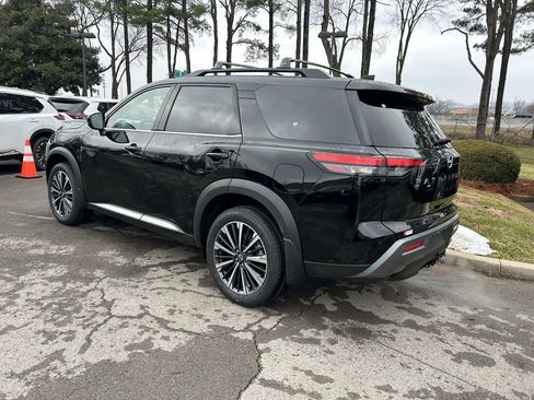 New 2026 Nissan Pathfinder Platinum AWD/4WD image 5