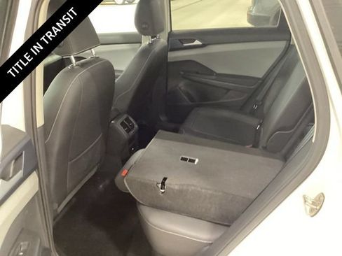 Used 2024 Volkswagen Taos SE w/ Panoramic Sunroof Package AWD/4WD image 14
