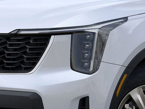 New 2026 Kia Sorento LX FWD image 25