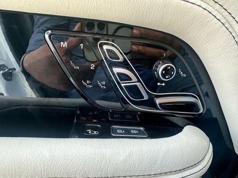 Used 2021 Land Rover Range Rover Long Wheelbase Autobiography image 22