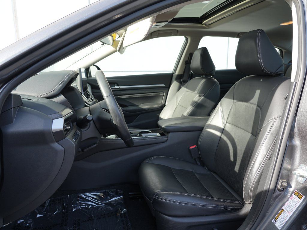 Used 2023 Nissan Altima 2.5 SL AWD/4WD image 12