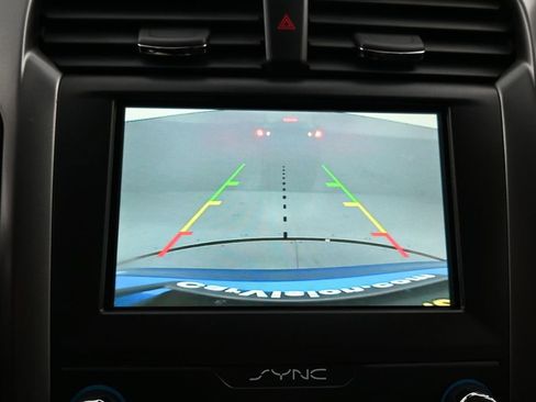 Used 2020 Ford Fusion SE FWD image 10