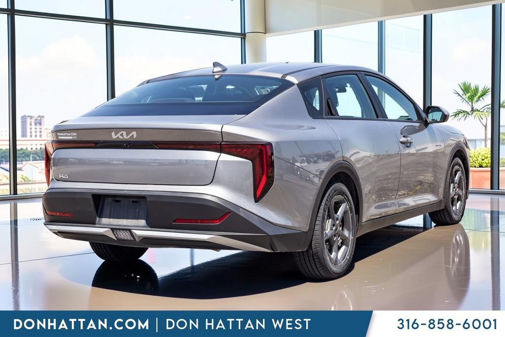 Used 2025 Kia K4 FWD image 21