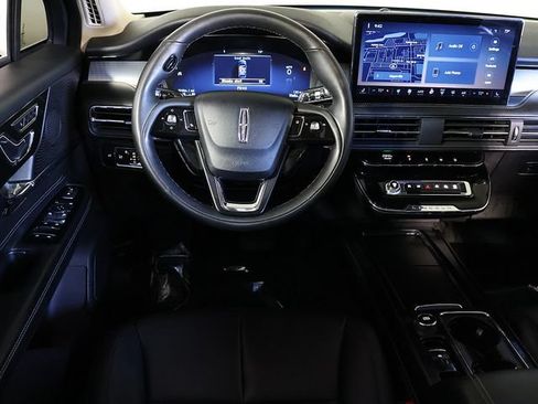 Used 2023 Lincoln Corsair FWD w/ Equipment Group 101A image 3