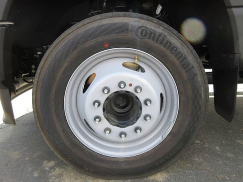 New 2024 Ford F450 XL w/ XL Chrome Package image 7