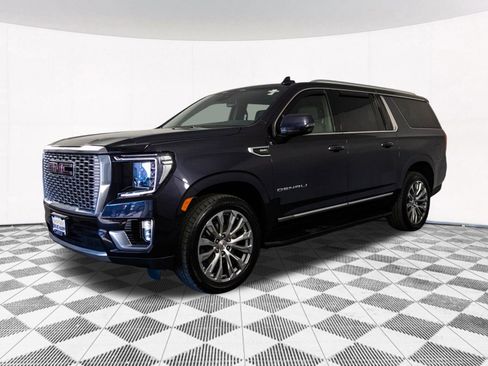 Used 2023 GMC Yukon XL Denali AWD/4WD image 10
