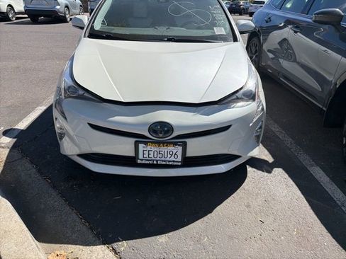 Used 2016 Toyota Prius Three Touring w/ Preferred Accessory Package image 16