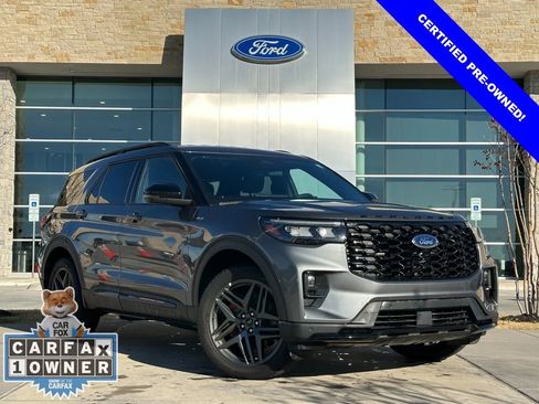 Used 2025 Ford Explorer ST-Line w/ ST-Line Street Pack image 1