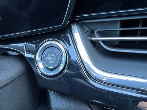 New 2026 Chevrolet Trax RS w/ Sunroof Package FWD image 27