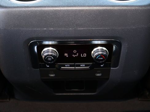 Used 2021 GMC Yukon Denali RWD image 12