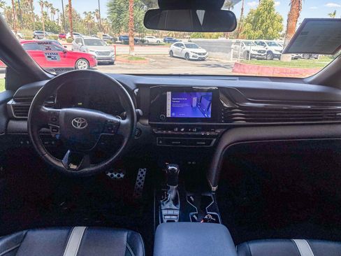 Used 2025 Toyota Camry SE FWD image 15