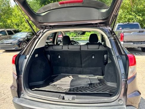 Used 2019 Honda HR-V EX image 11