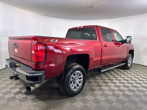 Used 2018 Chevrolet Silverado 2500 LT w/ LT Convenience Package image 3