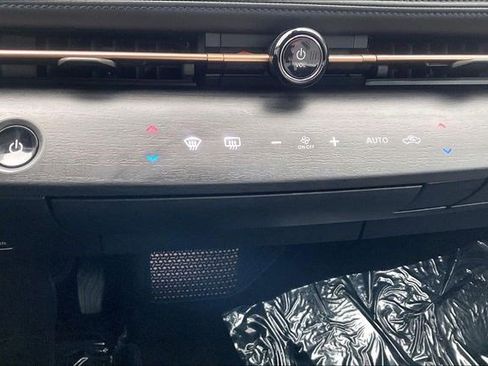 Used 2023 Nissan Ariya AWD image 36