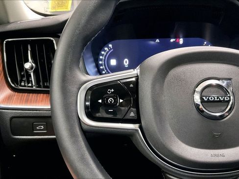 Certified 2023 Volvo XC60 B5 Plus w/ Climate Package AWD/4WD image 11