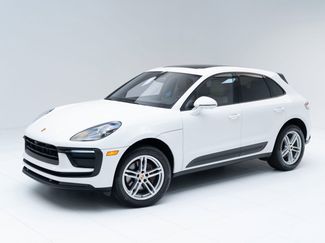 Certified 2022 Porsche Macan image 1