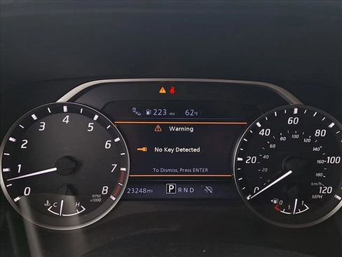 Used 2024 Nissan Frontier SV w/ Technology Package image 11