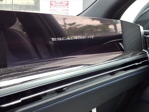 New 2026 Cadillac Escalade IQ Luxury 1 image 13