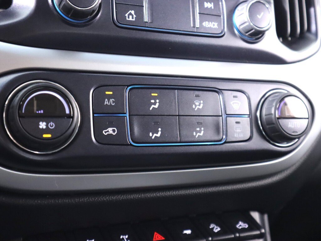 Used 2019 Chevrolet Colorado ZR2 AWD/4WD image 23