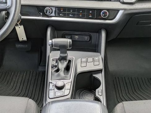 Used 2024 Kia Sportage LX AWD/4WD image 18