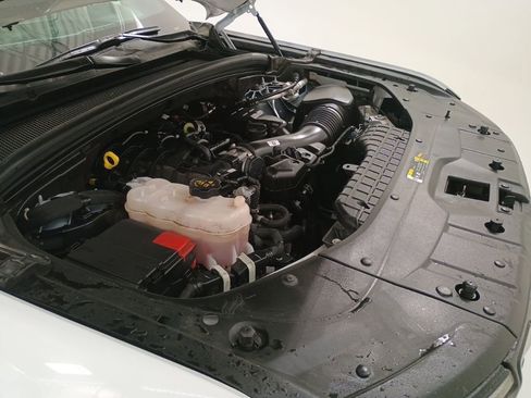 Used 2024 Jeep Grand Cherokee L Limited w/ Luxury Tech Group II image 9