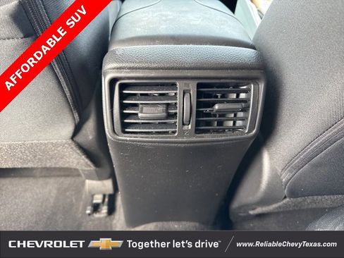 Used 2017 Nissan Rogue SV image 15