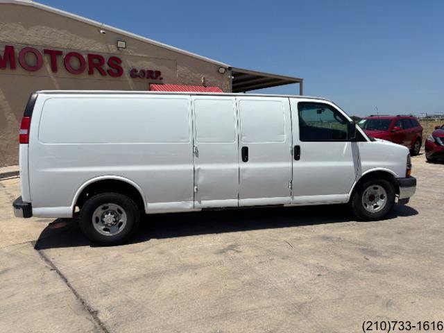 Used 2019 Chevrolet Express 3500 Extended w/ Driver Convenience Package RWD image 8