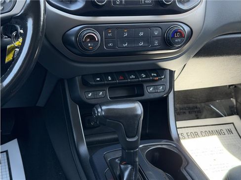 Used 2019 Chevrolet Colorado Z71 AWD/4WD image 37