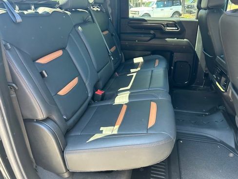 Used 2024 GMC Sierra 2500 AT4 w/ AT4 Premium Plus Package AWD/4WD image 17