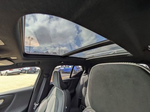 New 2026 Volvo XC40 B5 Ultra w/ Protection Package Premier image 21