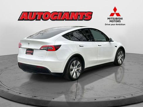 Used 2020 Tesla Model Y Long Range image 2