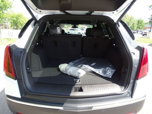 New 2025 Cadillac XT5 Luxury image 22