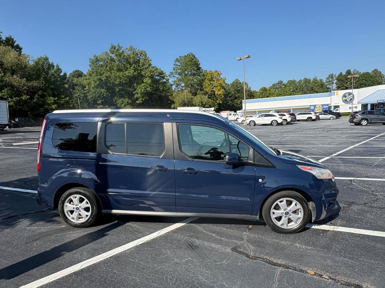 Used 2017 Ford Transit Connect Titanium FWD image 4